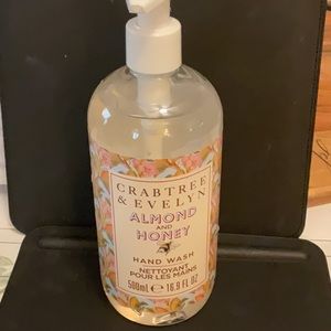 🎄HOT Crabtree & Evelyn Almond Honey Hand Wash 16.9 oz. New Redesigned Bottle